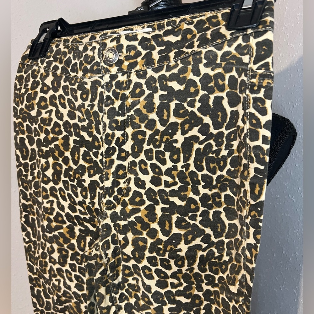 We The Free Leopard Skinny Jeans - Picture 3 of 11